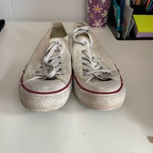 Low top white converse